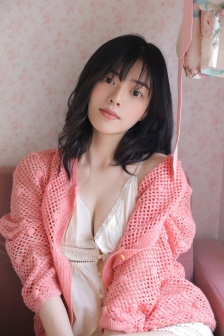 美女胸18下看禁止免费视频